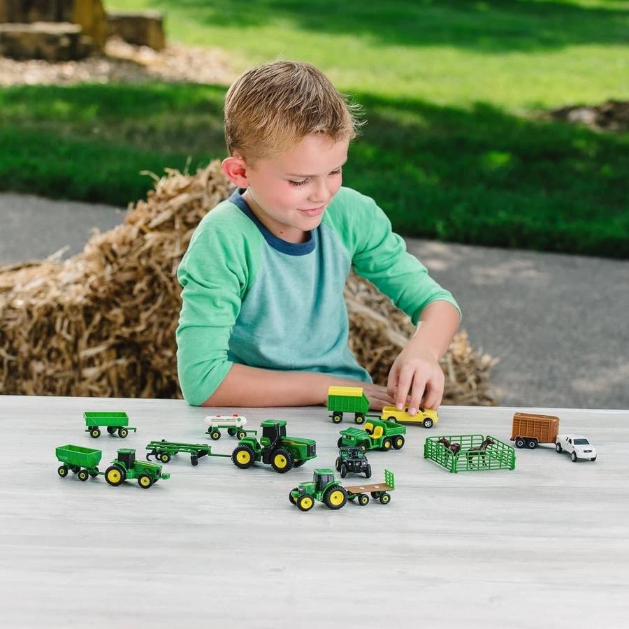 John Deere Farm Toy Set 20 Pieces