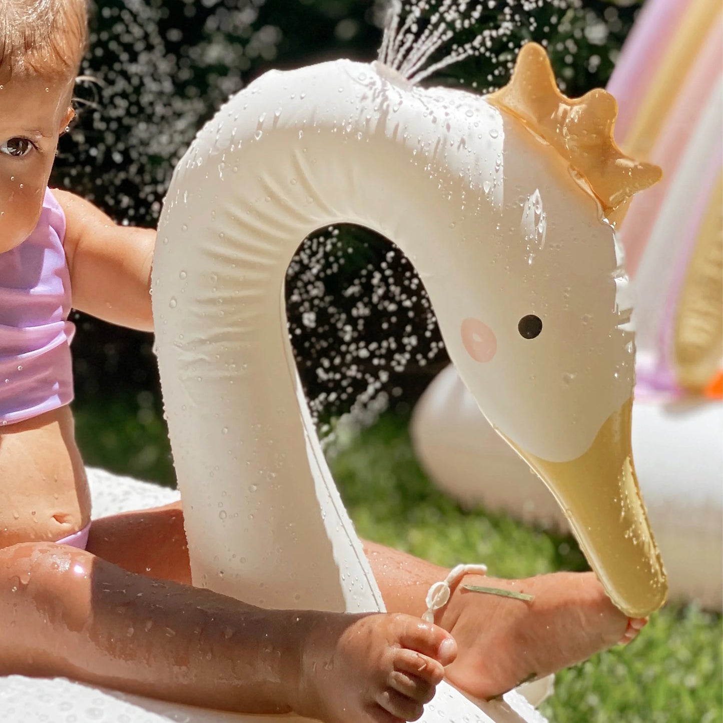 Sunny Life Inflatable Sprinkler Princess Swan