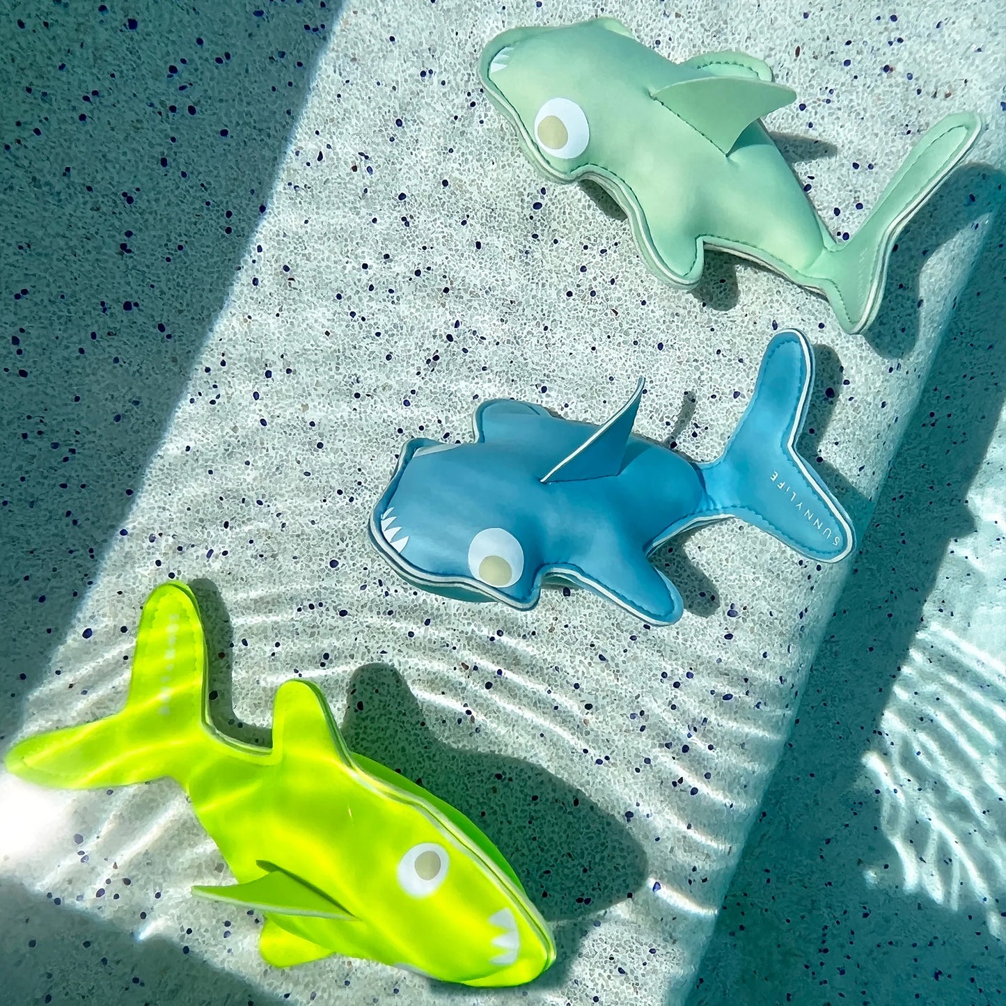 Sunny Life Dive Buddies Salty the Shark